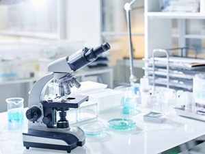 エヌシーシーエンジニアリング株式会社 医療機器のサービスエンジニア／経験不問／残業少なめ／土日祝休