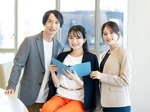 株式会社クールエイト 総務スタッフ／未経験歓迎／人気のクリエイティブ業界で働ける！