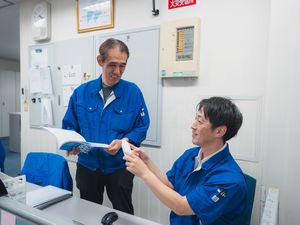 日栄樹脂工業株式会社 創業72年の老舗化粧品容器メーカー／工程管理／年休128日