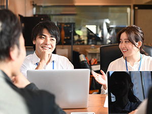 茨木海苔株式会社 未経験歓迎／食品営業／賞与年2回／土日祝休み／直行直帰OK
