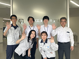 真和工業株式会社(母体：小島プレス工業／小島グループ) 品質保証／未経験歓迎／福利厚生＆手当充実／年間休日120日