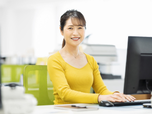 学校法人創造社学園 経理／40代以上の社員が活躍中／未経験歓迎／残業月10h