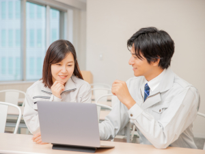 アイリスオーヤマ株式会社 メーカーの総務・安全衛生／賞与実績4.6カ月／公平な評価制度