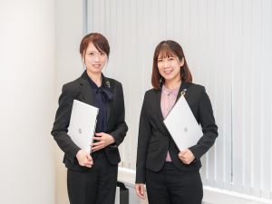 ジャパンエステート株式会社 総務担当／土日祝休／残業8時間程度／賞与年2回＆期末賞与有
