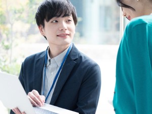 株式会社メディブレイン 開発エンジニア／自社開発中心／基本定時退社／年休120日以上
