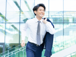 株式会社コントラフト(NareruGroup) プロジェクト管理サポート／最適な働き方に出会う／土日休／xv
