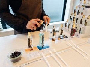 株式会社フォルトーナ フレグランスアドバイザー（香水販売スタッフ）