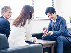 三耀フーズ株式会社 水産物食品のルート営業／未経験可／残業月10h／年休127日