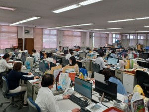 全日本食品株式会社 経理／年休126日／テレワーク可／社食あり／マイカー通勤OK