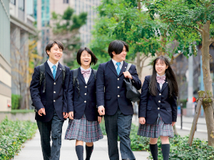 学校法人創志学園【クラーク記念国際高等学校】 クラーク記念国際高校の広報（管理職候補）／未経験歓迎／土日休