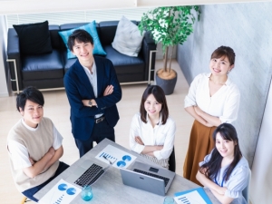 株式会社日本歯科商社 歯科医療機器のルート営業／年休120日以上／月給29万円以上