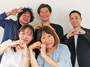 株式会社Ｒｉｎｇ　ｗｉｔｈ 入居者と介護施設をつなぐコンサル営業／土日休・月給28万円