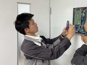 ALSOK山陰株式会社(ALSOKグループ) 技術職・FM業務係／資格取得支援有／賞与4カ月分（業績連動）