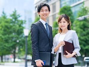 金融庁 証券取引等監視委員会 取引審査業務／民間では得られない専門スキル／土日祝休み