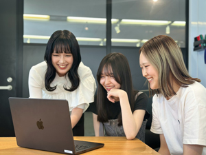 株式会社ＹＮＰ 経理・労務／女性メインの会社／年休130日／実働7h／私服可