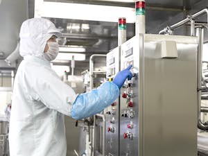 株式会社味泉 液体調味料の製造スタッフ／未経験歓迎／賞与年2回／夜勤なし