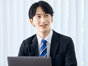 共栄研磨材株式会社 法人ルート営業／未経験OK／年休122日／インセンティブあり