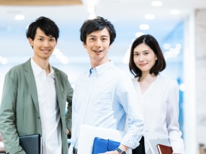 新生ビルテクノ株式会社 法務担当／残業月20h以下／年間休日127日／賞与年2回