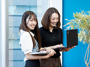 株式会社ラヴィリ Webプランナー／未経験歓迎／月収45万円～50万円可