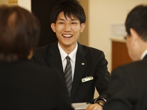 有限会社塚本葬儀社 葬祭スタッフ／未経験歓迎／賞与3カ月分／資格手当や家賃補助有