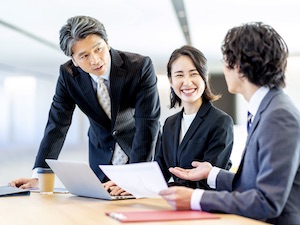 新潟企業株式会社(新潟トヨタグループ) 経理／経験者募集／残業月10時間以下／入社直後に有給付与