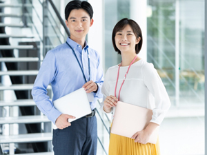 株式会社岩田 派遣営業／未経験歓迎／週休2日／残業少／転勤なし