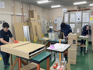 株式会社東亜製作所 道路標識などの検品・配送／土日休／転勤なし／日勤のみ