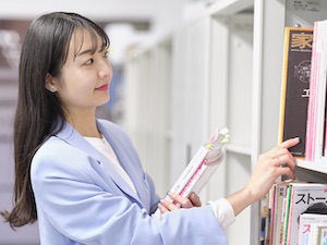 株式会社ヴィヴァーチェ 編集／土日祝休／産育休実績あり／時短勤務可／年休120日以上