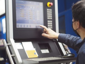 株式会社サンフィールド工業 品質管理／経験者優遇／賞与年2回／基本土日祝休み／残業少なめ