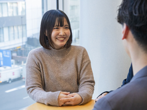 株式会社ＯＮＥ 事務・完全週休2日／土日祝休み／年休122日／賞与年2回