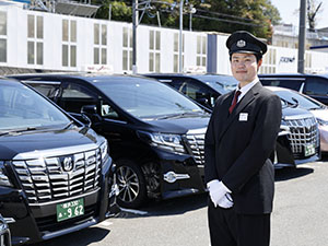 株式会社クワハラ ワンボックスタクシードライバー／未経験歓迎／平均月給52万円