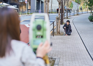 土地家屋調査士法人キャスト(キャストグローバルグループ) 測量・土地家屋調査士補助／経験者歓迎／年休120日