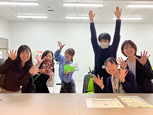 学校法人三幸学園（飛鳥未来きぼう高等学校 横浜みなとみらいキャンパス） 通信制高校の教員／年間休日120日以上／実務未経験歓迎