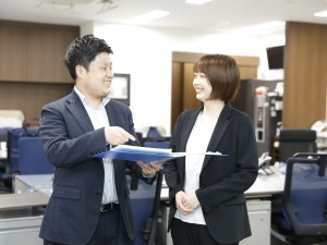 中央魚類株式会社【スタンダード市場】 人事／年収例470万円超・手当含／実働7時間半／賞与4カ月超