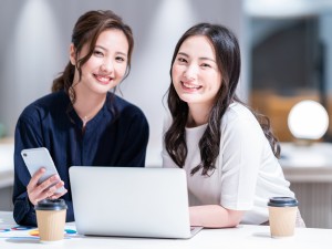 株式会社アスパーク テクニカルサポート／総合職／未経験可／土日祝休／E002ーE