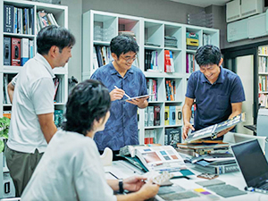 株式会社グレイ美術　美装建事業部 内装ディレクター／中途入社のハンデまったくなし！