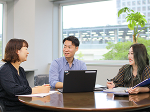 扶桑鋼管株式会社 本社経理／経験者歓迎／未経験も可／年休125日／駅チカ