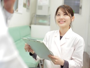 株式会社コスモス調剤【TOKYO PRO Market上場】 人事・管理職募集／残業月20h以下／土日祝休／月給28万円～