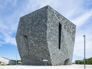 株式会社角川メディアハウス(株式会社KADOKAWAグループ) 施設運営スタッフ／業種未経験歓迎／年休123日／残業少なめ
