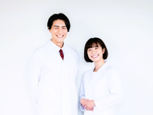ランスタッド株式会社 研究開発のサポート・スタッフ管理／月給28万円／年休120日