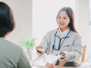 阪南産業株式会社 受付事務／未経験歓迎／資格不問／髪色・服装自由／残業ゼロ
