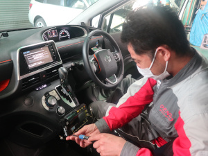 株式会社Ｓｕｐｅｒ　Ｅｎｅｒｇｉｅ　Ｃｏｎｎｅｃｔｉｏｎ（スーパーエナジーコネクション） 車の電気装置のサービススタッフ／国家資格取得可／残業月15h