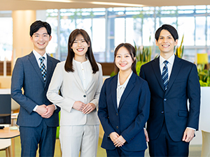 AQUA NEXT／株式会社アクアテック 総合職（営業・営業アシスタント）／月32万円～／週休2日