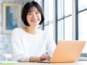 株式会社ＭＩＪ 総務／土日祝休／残業月20H未満／賞与あり／選べる働き方！