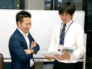 ＬＩＦＥ株式会社 買取・営業／業界屈指17時終業！／未経験OK／年収UP！