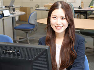 株式会社トップホールディングス 人事（採用担当）／未経験歓迎／残業15H程／広報・SNS運用