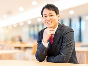 ハンダ株式会社 労務・経理／月給35万円以上／完全週休2日制／基本残業なし