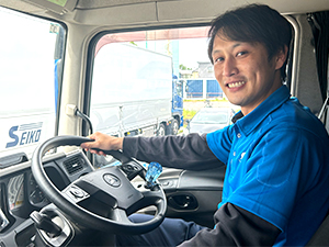 清興運輸倉庫株式会社 大型ドライバー／月33万円～／賞与年2回／1日2運行・近距離