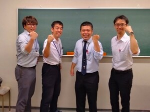株式会社ザ・ビッグスポーツ 小・中学生の塾講師／未経験歓迎／授業研修充実／残業月10h