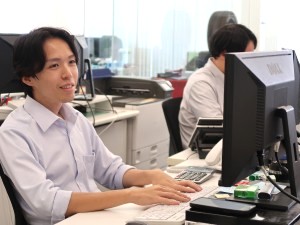ジープ／ボルボ／アルファ ロメオ／フィアット／アバルト／BYD　正規ディーラー　株式会社アクセル 経理財務課長／年収600万円以上／年休120日／賞与年2回